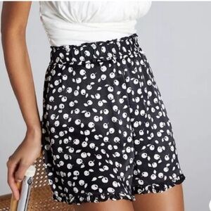 Maeve by Anthropologie Shorts Size Small High Rise Black & White Cherries Ruffle